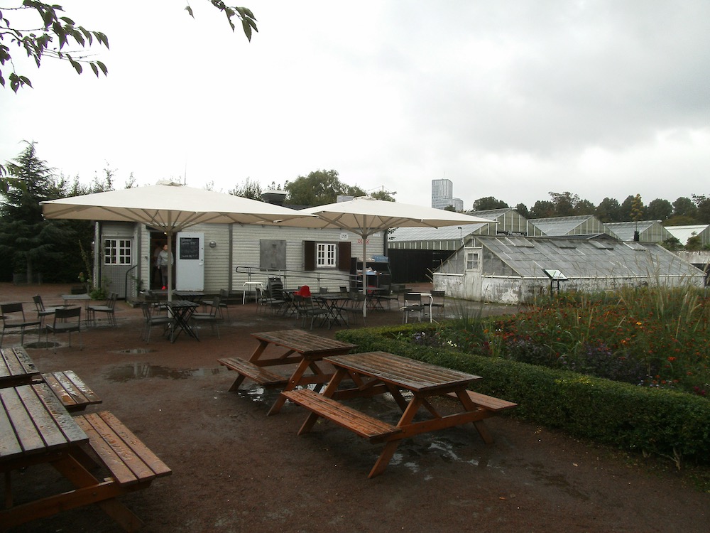 Restaurant in de botanische tuin